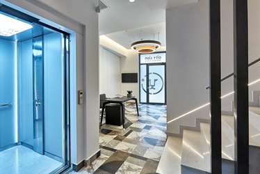 City Lion Apartments & Lofts